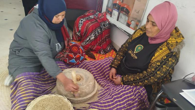 'الرحى' التقليدية في تطاوين.. إرث تاريخي يأبى الاندثار