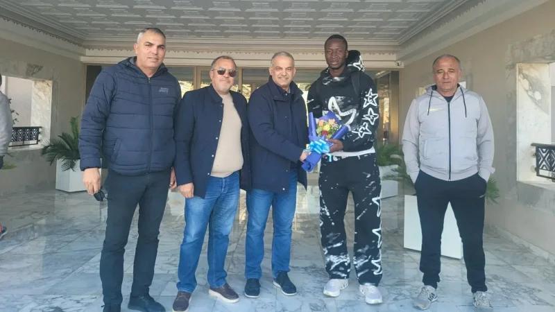 بنغالي سيساي يصل القيروان للتوقيع مع الشبيبة