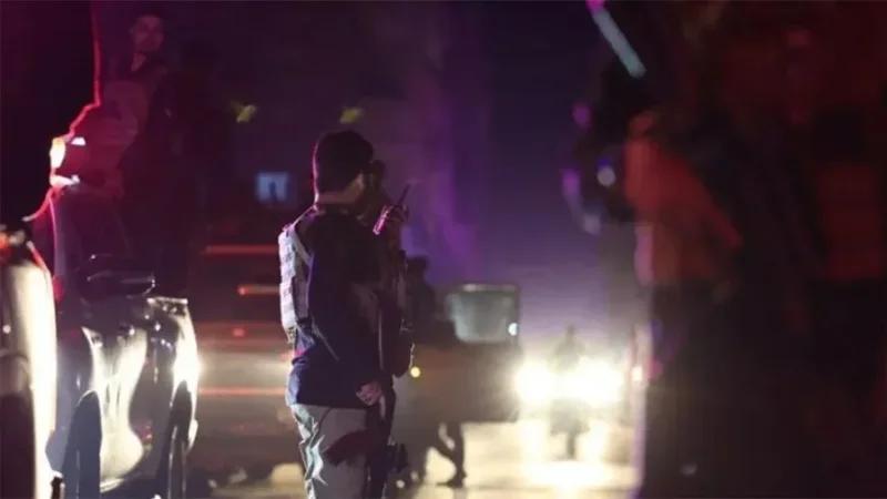 مقتل عنصر أمن وإصابة إثنين آخرين في تفجير انتحاري بسوريا