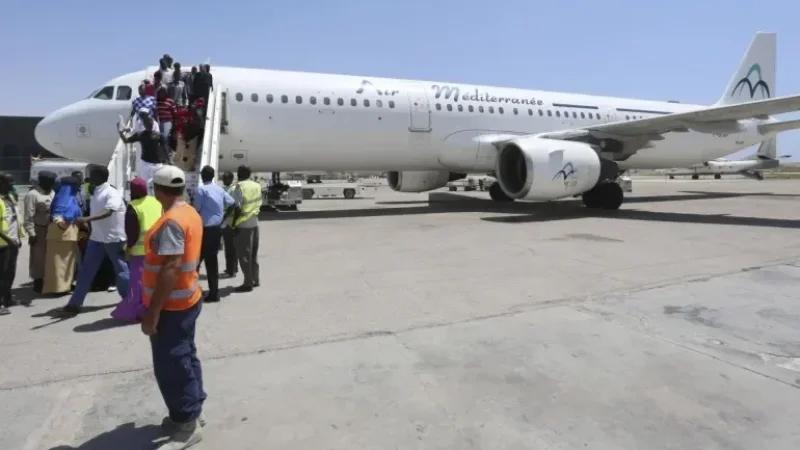 الحكومة اليمنية تفرض قيودا جوية على الإمارات.. و'الانتقالي' يرد