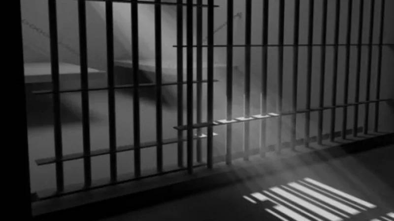 20 سنة سجنا لفتاة وشقيقها من أجل تهريب المخدرات