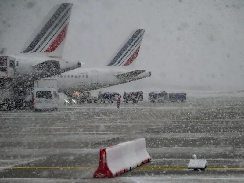 Neige à Paris : jusqu’à 40 % des vols annulés mercredi matin