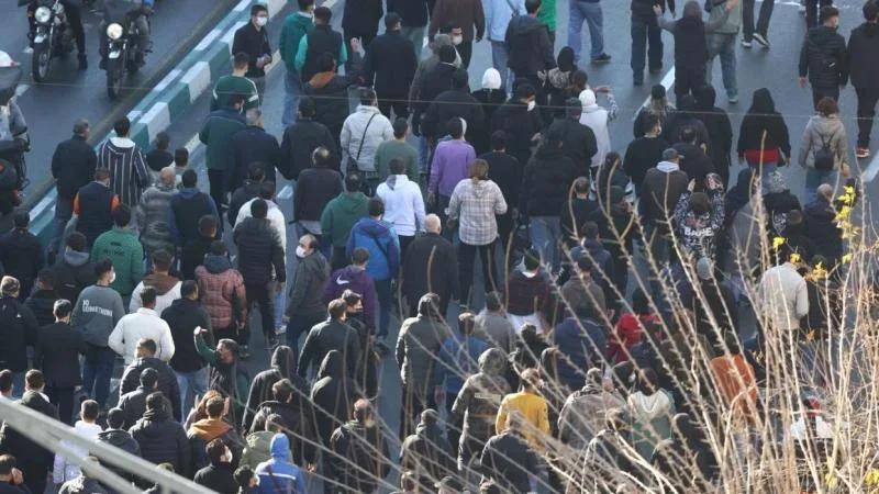 فرنسا تدعو السلطات الإيرانية إلى 'أكبر قدر من ضبط النفس'