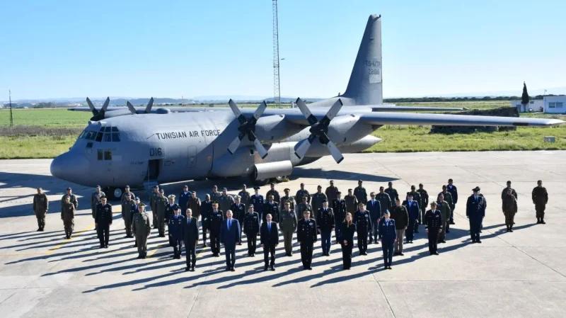 جيش الطيران يتسلّم طائرة نقل عسكرية من نوع C-130