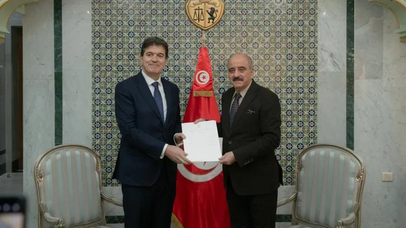 وزير الخارجية يتسلم نسخة من اوراق اعتماد السفير الاسباني الجديد