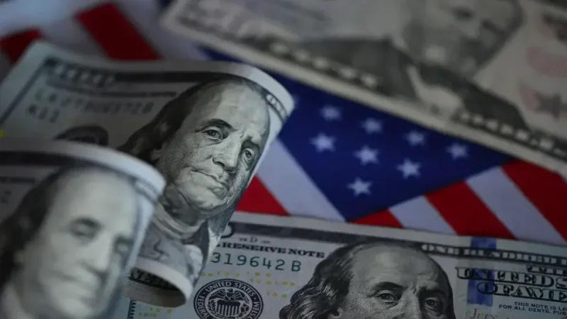 أمريكا تُسجّل عجزا قياسيا قدره 145 مليار دولار..