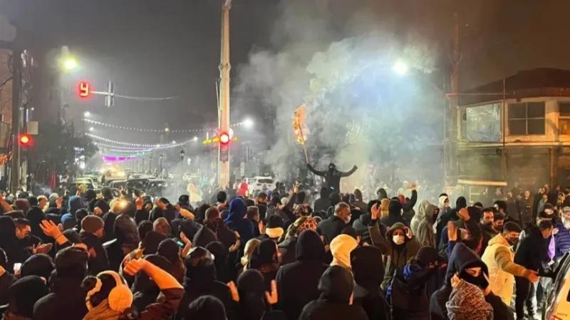 أمريكا تفرض عقوبات على إيران بسبب قمع المحتجين