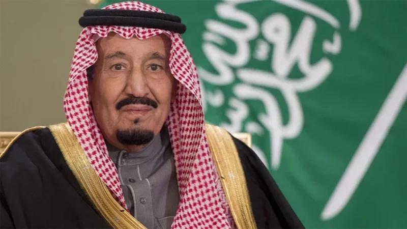 العاهل السعودي يجري فحوصات طبية في مستشفى في الرياض