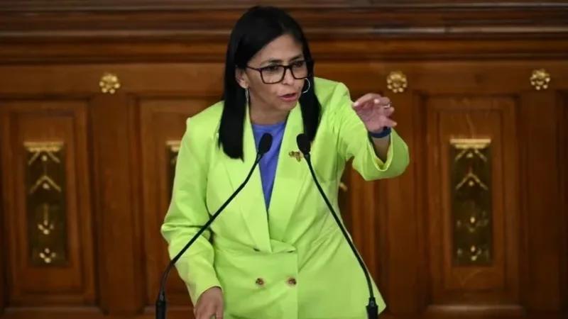 Venezuela : La présidente par intérim limoge  un proche de Maduro