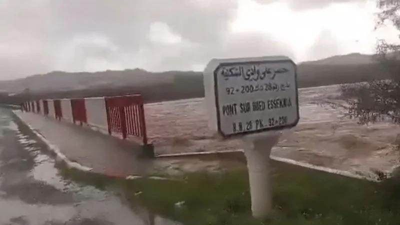 الحمامات: انقطاع الطريق الجهوية بين نابل وزغوان بسبب السيول