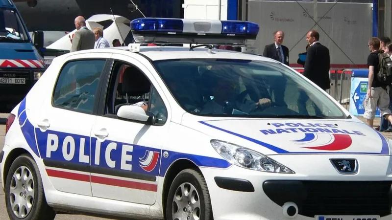 آلاف يتظاهرون في باريس احتجاجا على وفاة مهاجر أثناء الاحتجاز