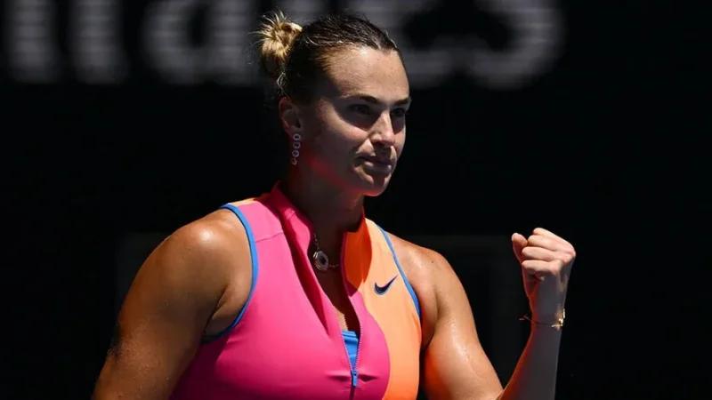 Open d'Australie: Sabalenka surclasse Jovic et file en demies