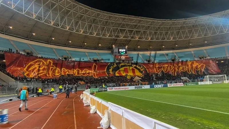 EST - JSK: Le virage sud fermé...