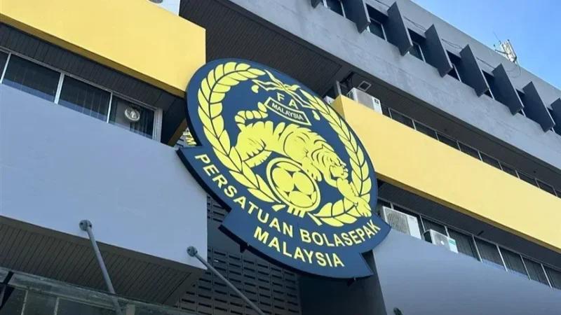 بعد 'فضيحة' اللاعبين المجنسين.. استقالة أعضاء الاتحاد الماليزي