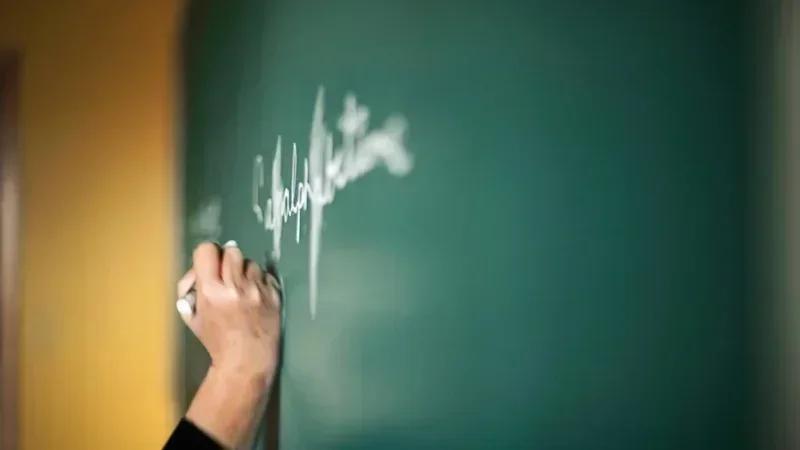 Ben Hassan appelle à l’apprentissage tout au long de la vie