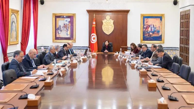 الزنزري تؤكد العمل على تحديث المستشفيات لتوفير علاج عالي الجودة