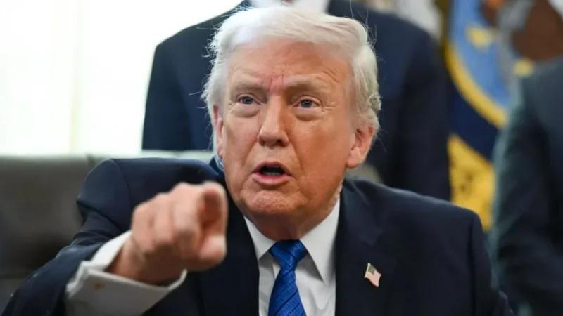 ترامب: أسطول أمريكي ضخم يتجه نحو إيران