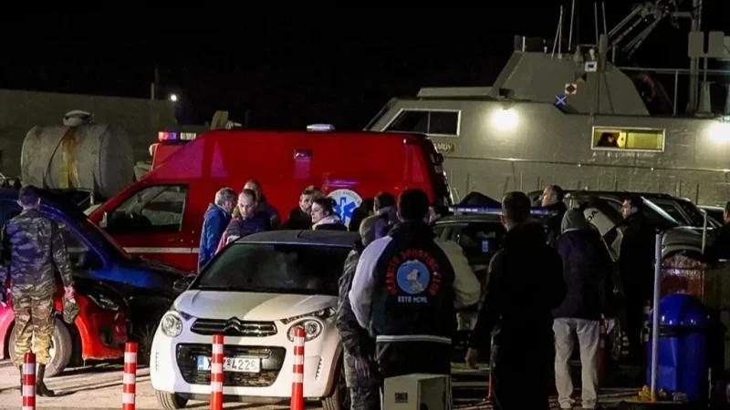 وفاة 15 مهاجرا بعد اصطدام قارب بسفينة خفر سواحل قبالة اليونان