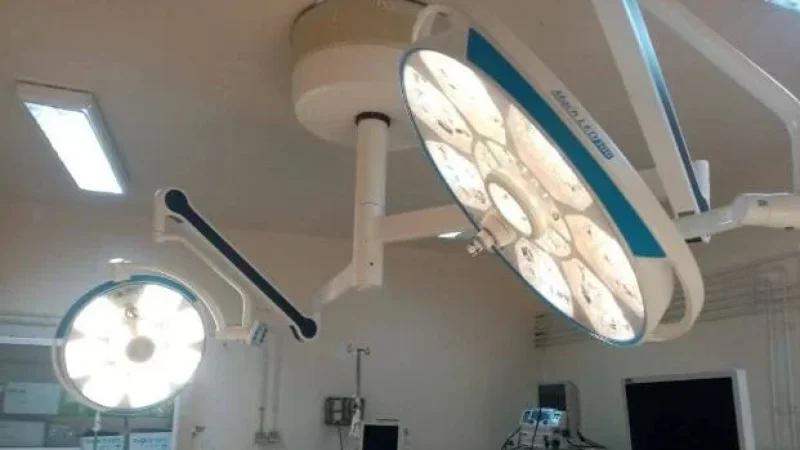 مستشفى قبلي: تعزيز قاعة عمليات قسم أمراض العيون بآلة 'الفاكو'