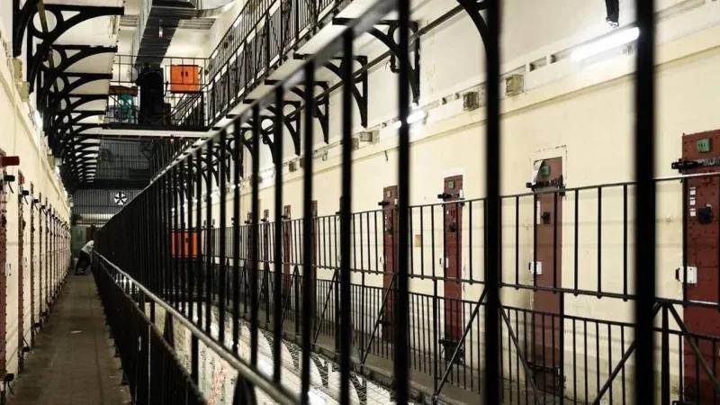 Un juge suspendu,  aux arrêts