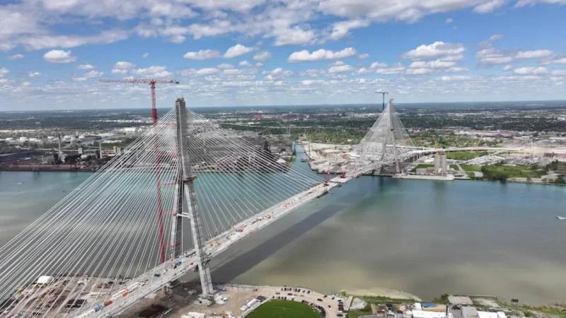 مُطالباً بنصف ملكيته.. ترامب يهدّد بوقف افتتاح جسر مع كندا