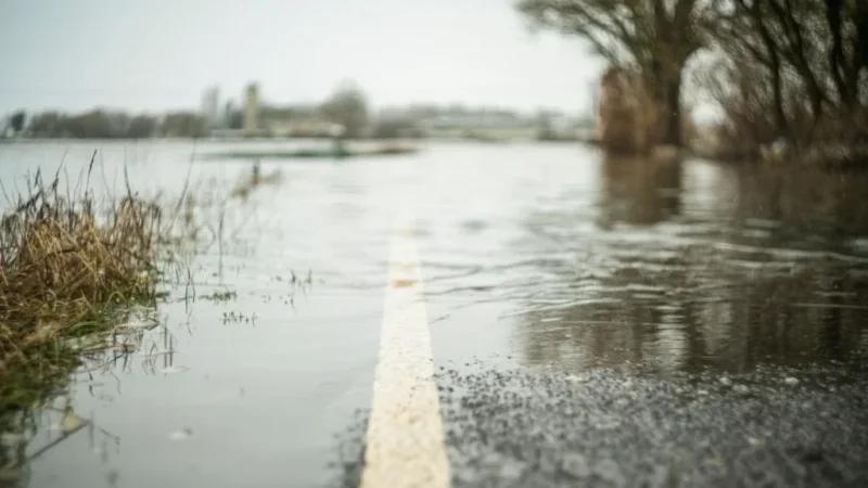 طقس مغيّم وأمطار متفرّقة اليوم