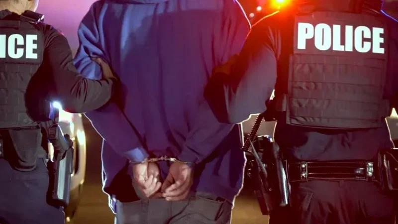 القبض على 3 أشخاص تحيّلوا على كهل وسلبوه 40 ألف دينار