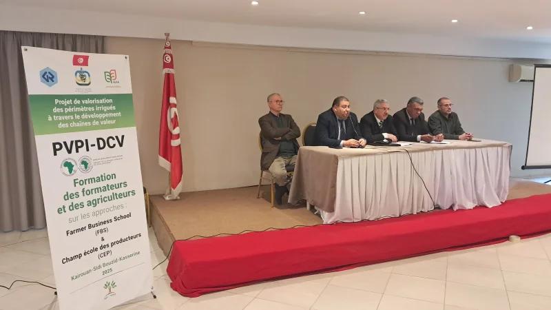 اختتام الدورات التكوينية للمدارس الحقلية والمستثمر الفلاحي في القيروان