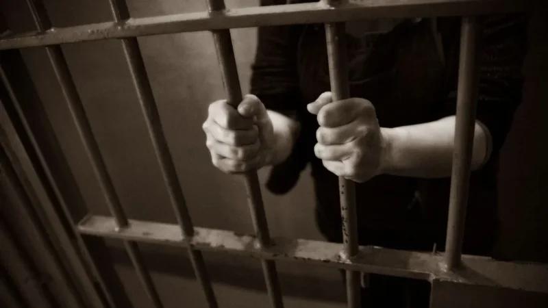 25 سنة سجنا والمراقبة الإدارية لمُزيّف ومُروّج أوراق مالية