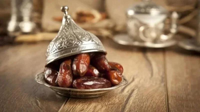 وزارة الصحة: تناول التمر عند الإفطار خيار صحي بامتياز