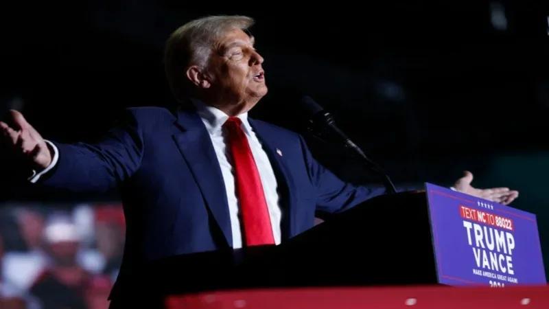 ترامب يتحدى المحكمة العليا ويرفع الرسوم الجمركية بـ10%