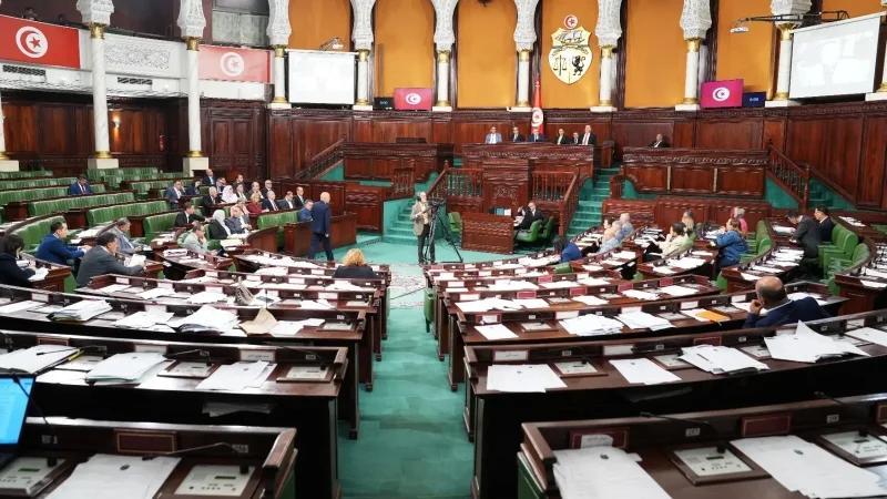 البرلمان يناقش إسناد الأراضي الدولية الفلاحية المستغلة