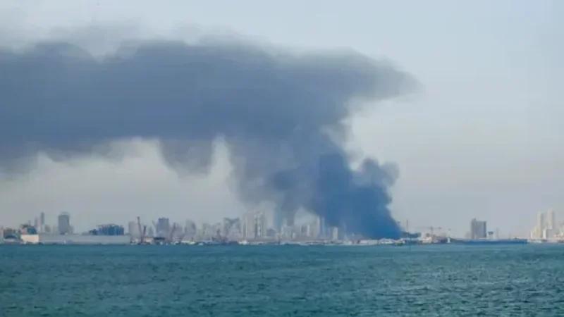 أبوظبي: حريق في قاعدة بحرية إثر هجوم بمسيّرات