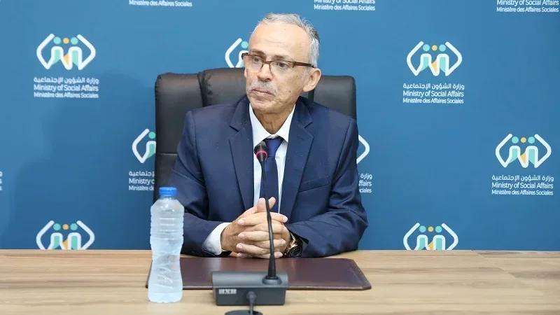 عصام الأحمر: 123 متقاعدا يجمعون بين الجراية والأجر في العمومي والخاص