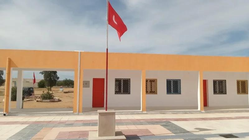 منزل المهيري: تقدّم مشاريع صيانة وتهيئة المؤسسات التربوية