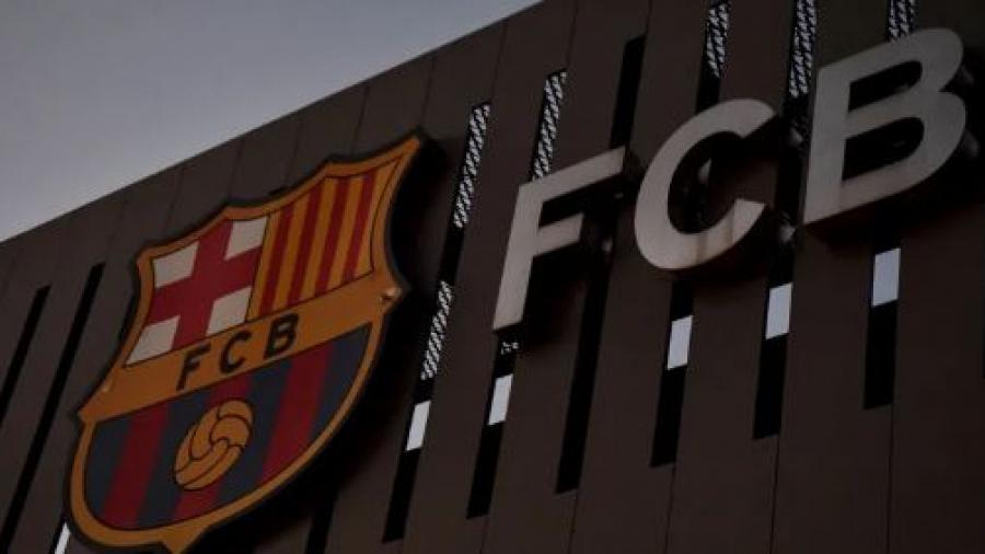 اتهام برشلونة بالفساد في قضية دفع أموال لمسؤولي تحكيم