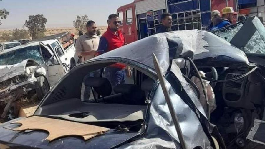 قتيلان وأربعة جرحى في اصطدام شاحنة بسيارة في قفصة