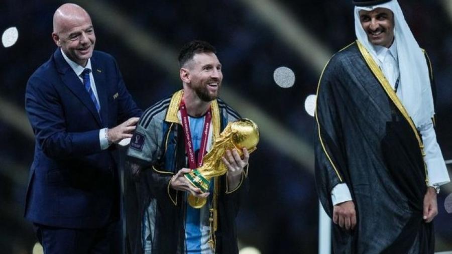 صحفي إيطالي: ميسي يتّفق مع الهلال السعودي على ضعف ما يتقاضاه رونالدو