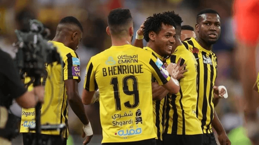 الاتحاد يتوج بلقب الدوري السعودي ويضمن مقعداً في مونديال الأندية 