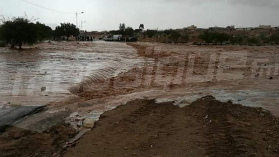 القصرين: انقطاع طرقات بسبب فيضان وادي قْرقْور بفوسانة