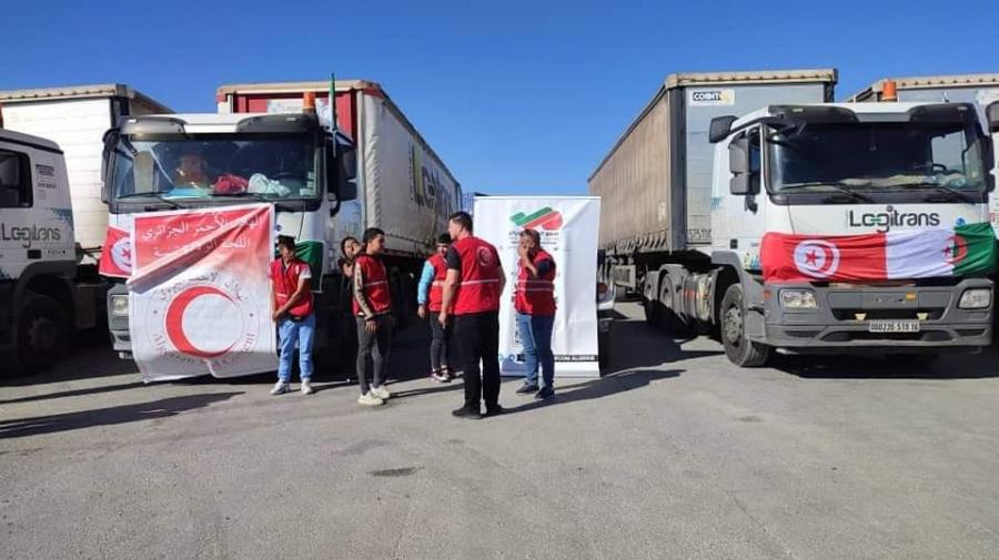 Colis alimentaires et fournitures scolaires de l'Algérie à la Tunisie 