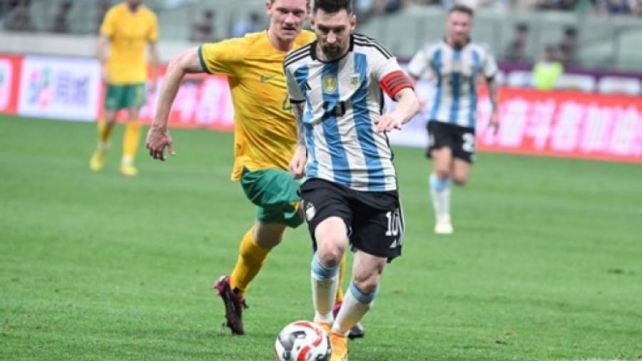 Amical: L'Argentine domine l'Australie