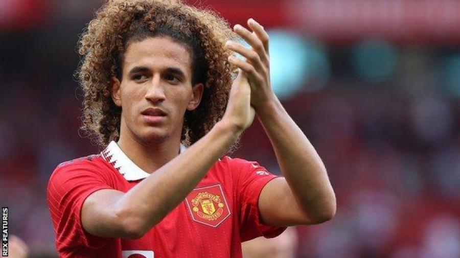 Hannibal Mejbri titulaire avec Manchester United contre l'OL