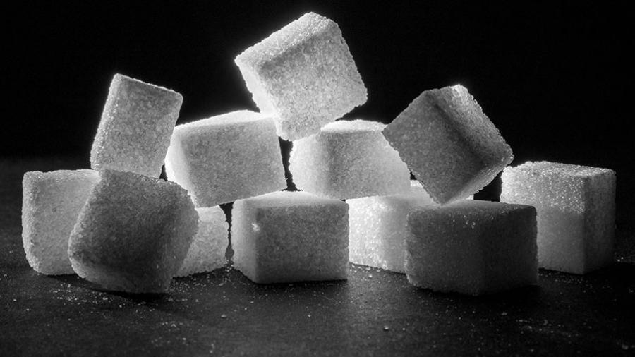 Le sucre en morceaux grimpe...