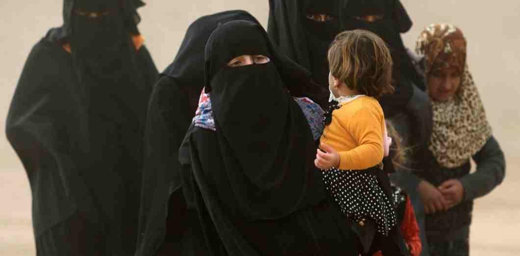 Libyan authorities hand over Tunisia four Tunisian women from Daesh with their children