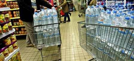 Tunisia – Large surfaces: Number of bottles of mineral water sold per person limited