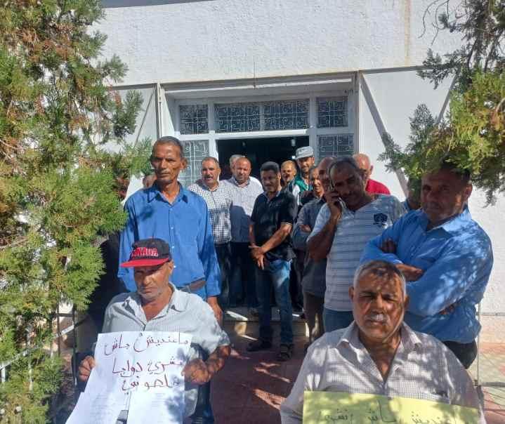 Tunisia-Sidi Bouzid: Agents and executives of the “Touila” agricultural complex protest