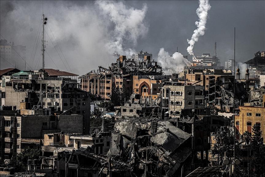 Jordanian army airdrops batch of medical aid to its field hospital in Gaza