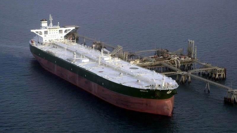 Iraq sends oil tanker to Egypt to help G-a-z-a