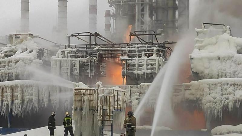 Fire put out at Novatek’s Baltic terminal after two explosions